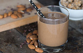 Almond butter cups smoothie
